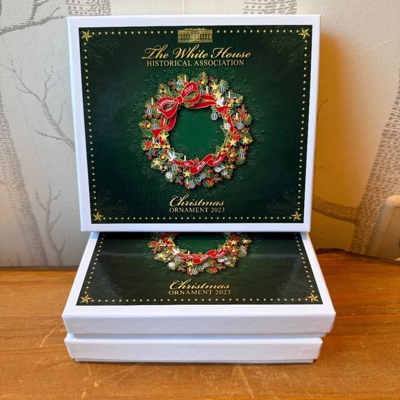New-2023 White House Christmas Ornament Set of 3 - Picture 1 of 5